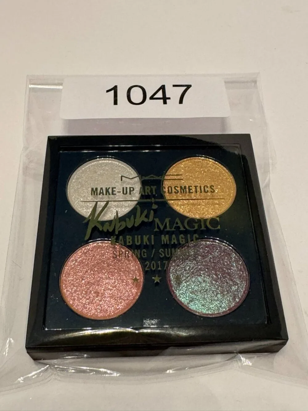 MAC The Shining Hour Dazzleshadow X 4 Kabuki Magic Eyeshadow Palette New